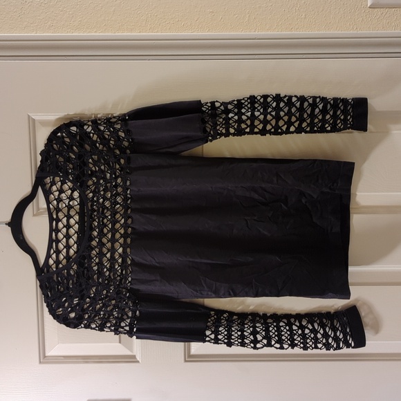 VENUS Tops - Venus, black women's size large cut out top long sleeve. Never worn